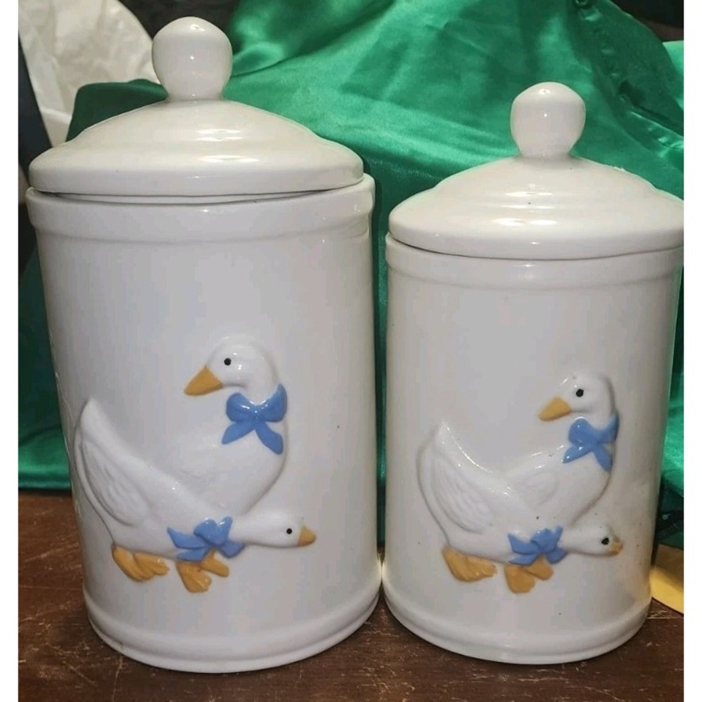 Vintage Set Of 2 Ceramic Goose Duck Canister w/ Lids Blue Country Grannycore